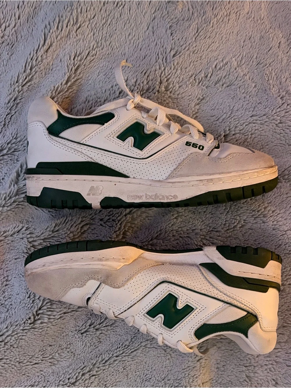 New Balance Men’s White & Dark Green Athletic Sneakers